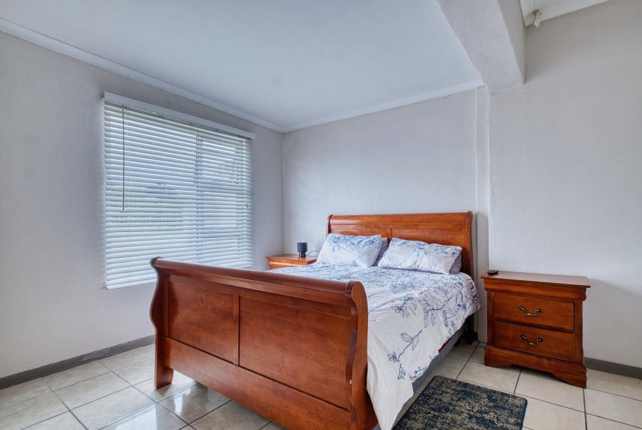 5 Bedroom Property for Sale in Fairview Eastern Cape